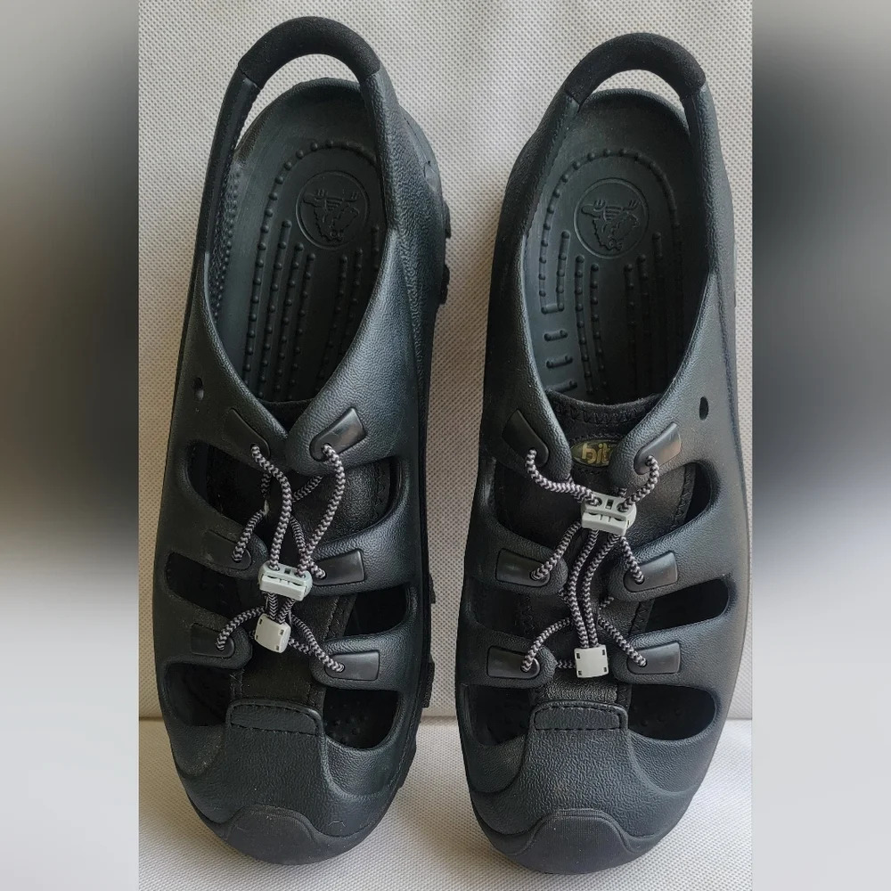 MEN'S CROCS BLACK TRAILBREAK SLIP ON SHOES CLOGS (sz 13)